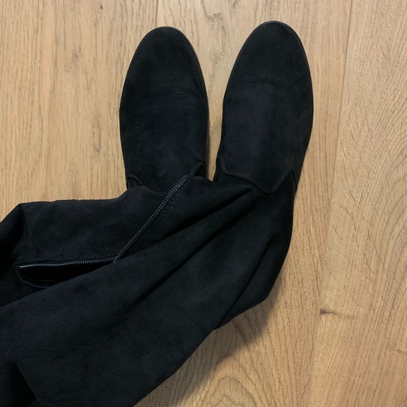 Thigh high boots - Picture 2 of 3